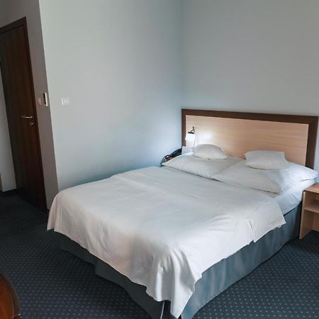 Hotel Poleczki Warsaw Airport Eksteriør bilde