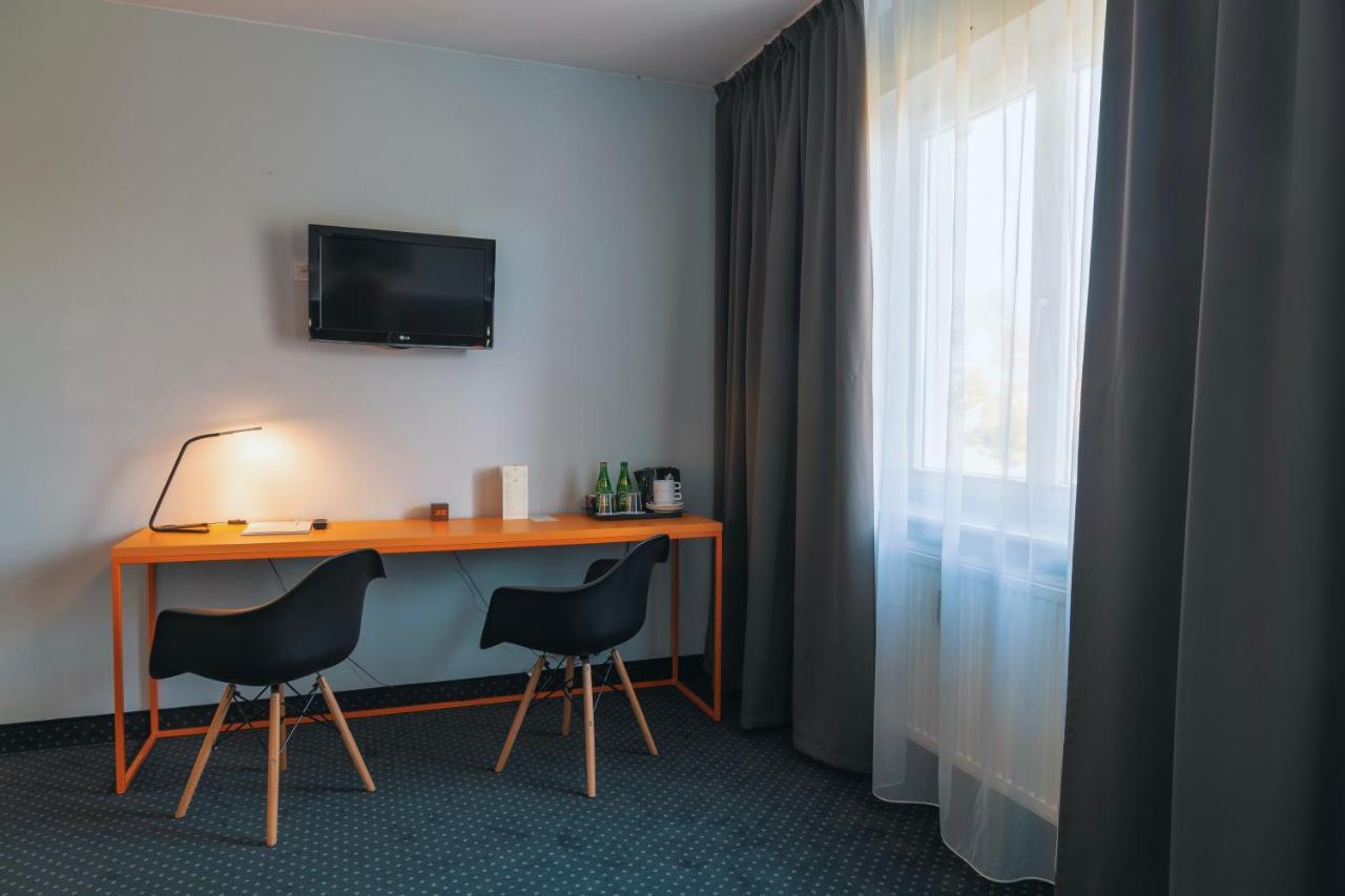 Hotel Poleczki Warsaw Airport Eksteriør bilde