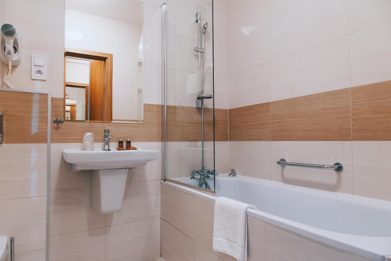 Hotel Poleczki Warsaw Airport Eksteriør bilde